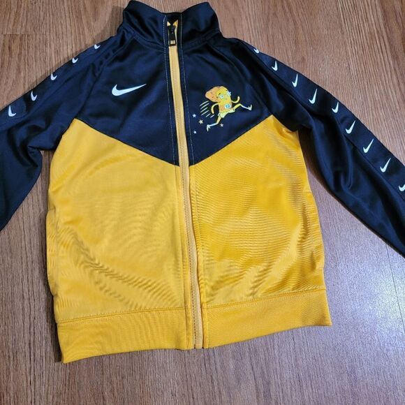 Nike Track Star Kids Running Jacket Size 6 Black Yellow Gold Full Zip Windrunner - Picture 6 of 9